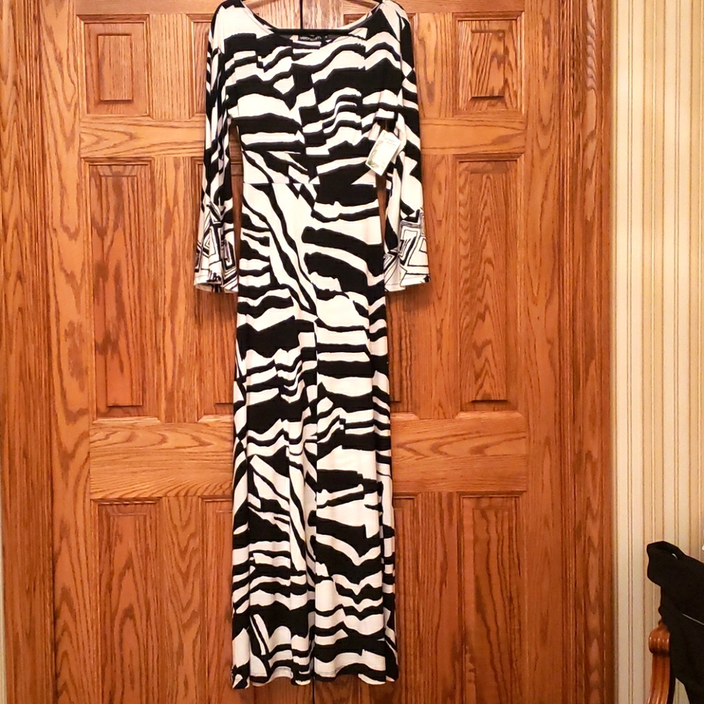 Veronica M Graphic Print Maxi Dress